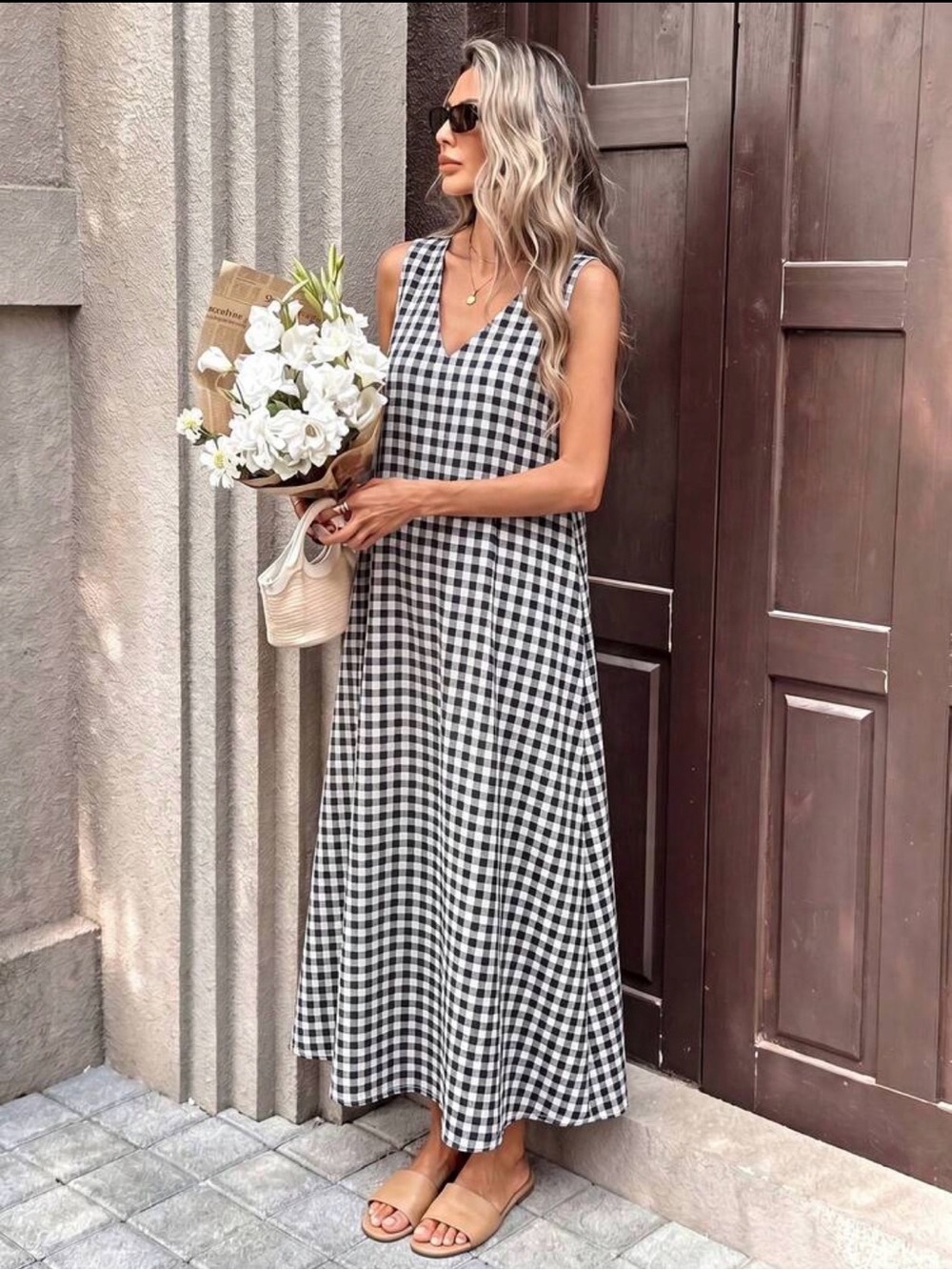 Sleeveless V-Neck Gingham Maxi Dress - Black & White